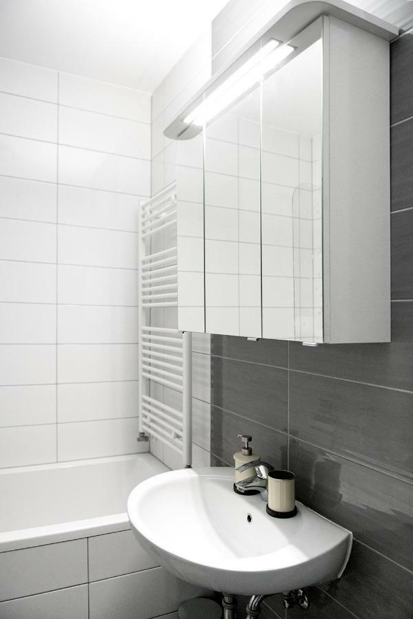 Sauna - Flexible Selfcheckins 6 - Zagreb - Garage - Electric Vehicle Ccharger - Loggia - New - Luxury - Apartments Repinc 6 Экстерьер фото